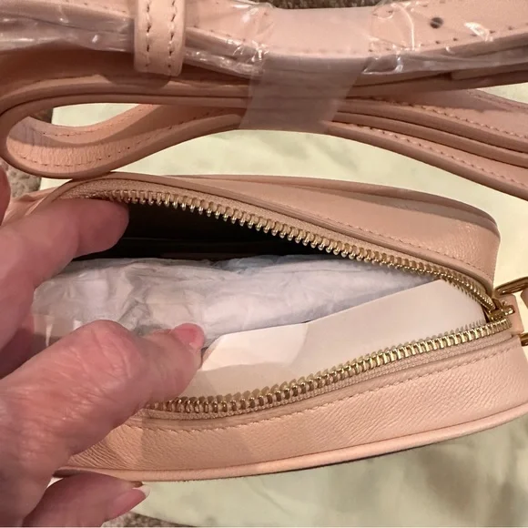 Burberry, Pale cameo, small camera bag/Crossbody - Picture 4 of 4